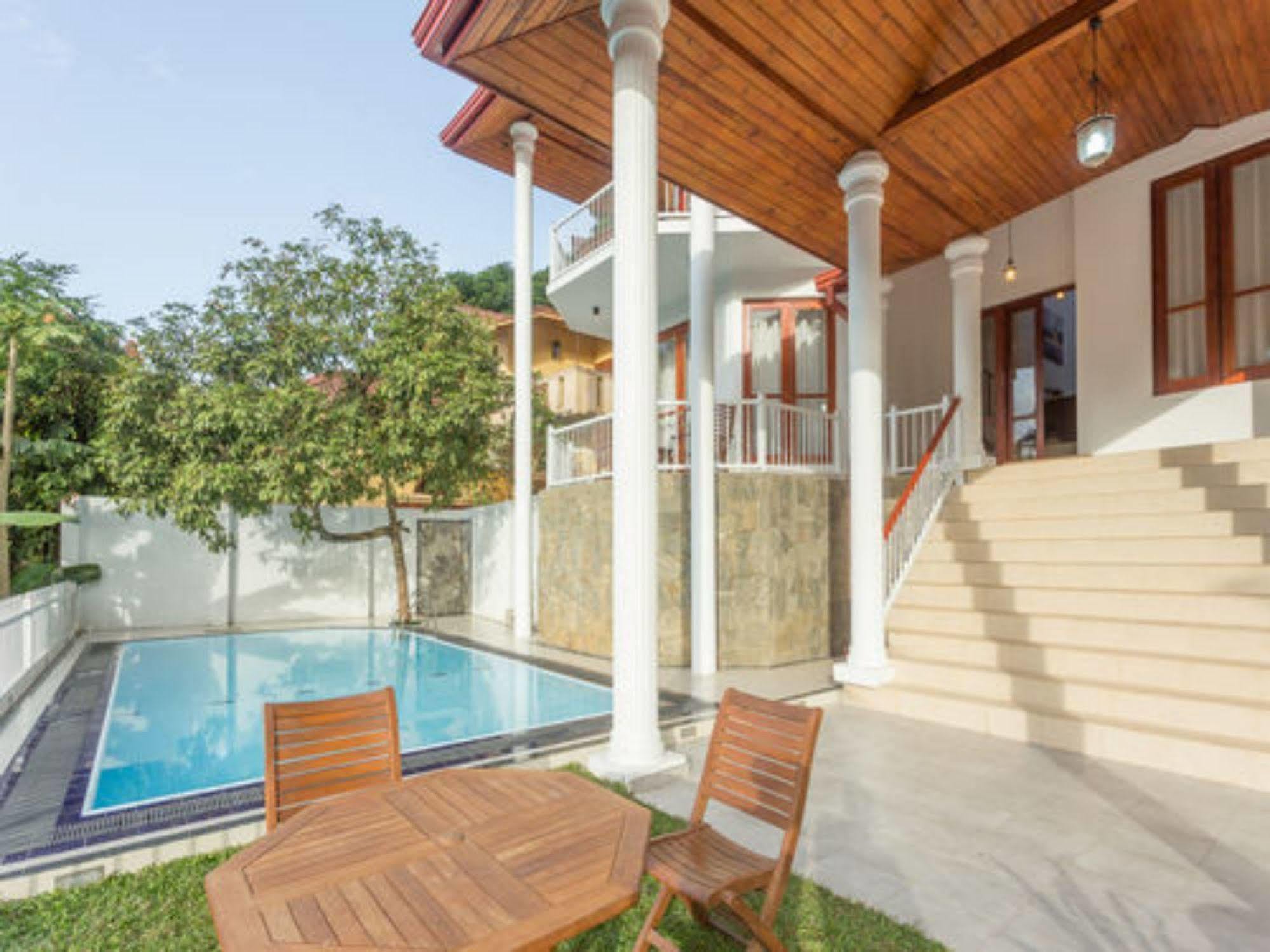 ออร์คิด วิลลา กัณฏิ Bed & Breakfast แคนดี้ ภายนอก รูปภาพ