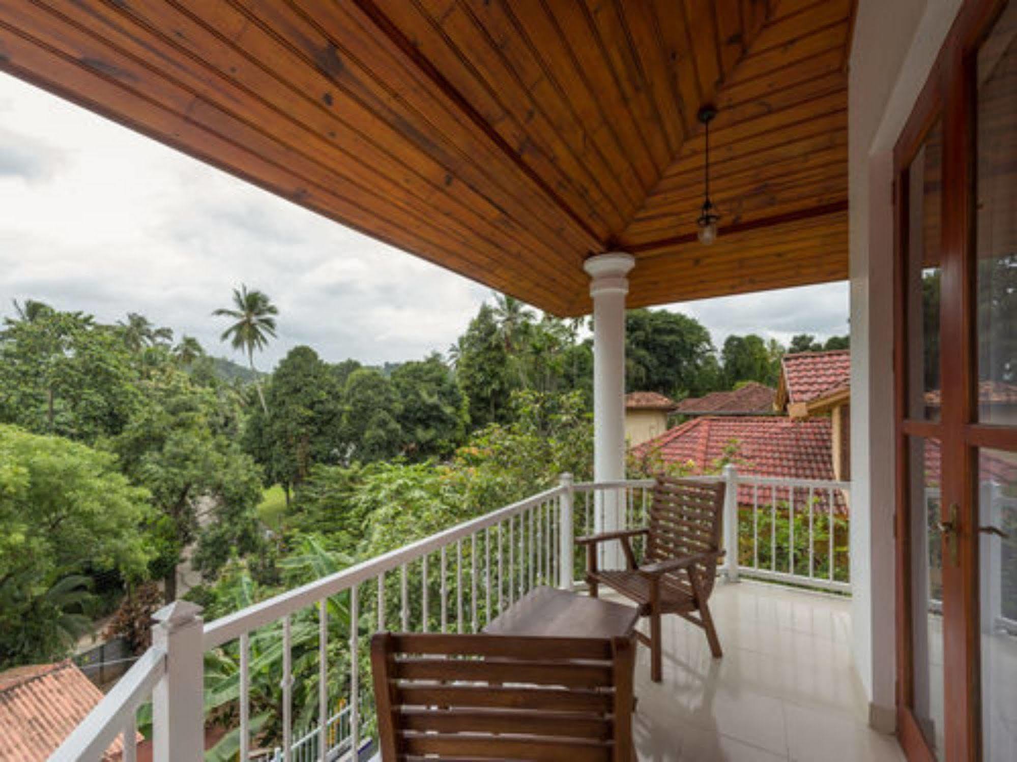 ออร์คิด วิลลา กัณฏิ Bed & Breakfast แคนดี้ ภายนอก รูปภาพ