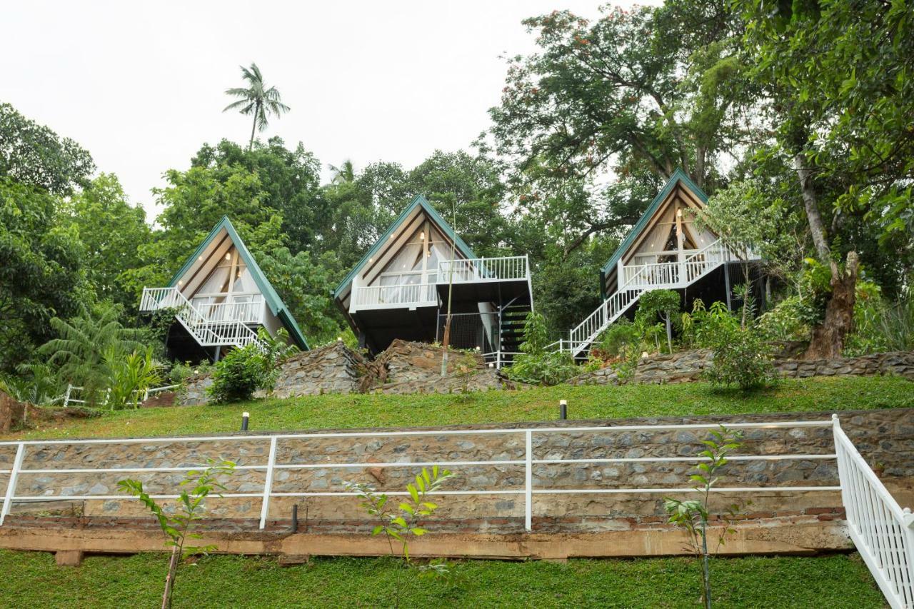 ออร์คิด วิลลา กัณฏิ Bed & Breakfast แคนดี้ ภายนอก รูปภาพ